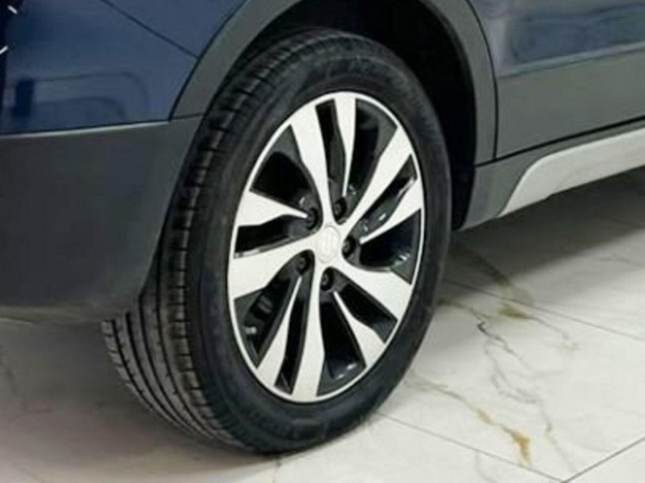 Suzuki SX4 S-Cross view 24