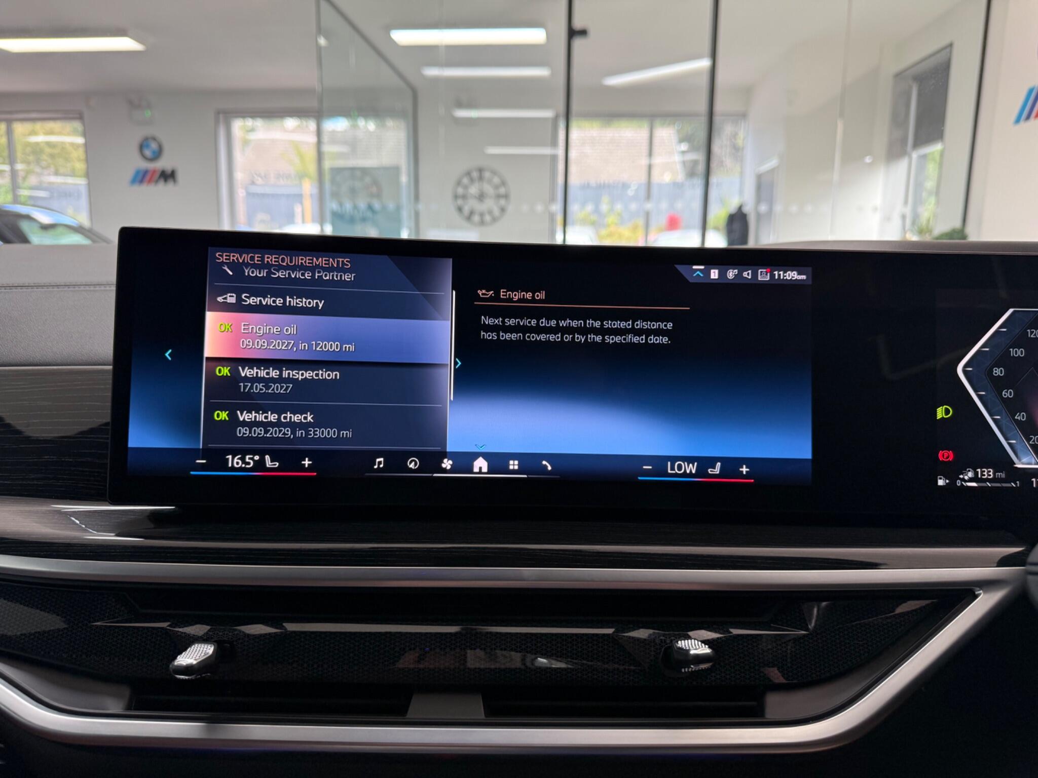 BMW X5 view 24