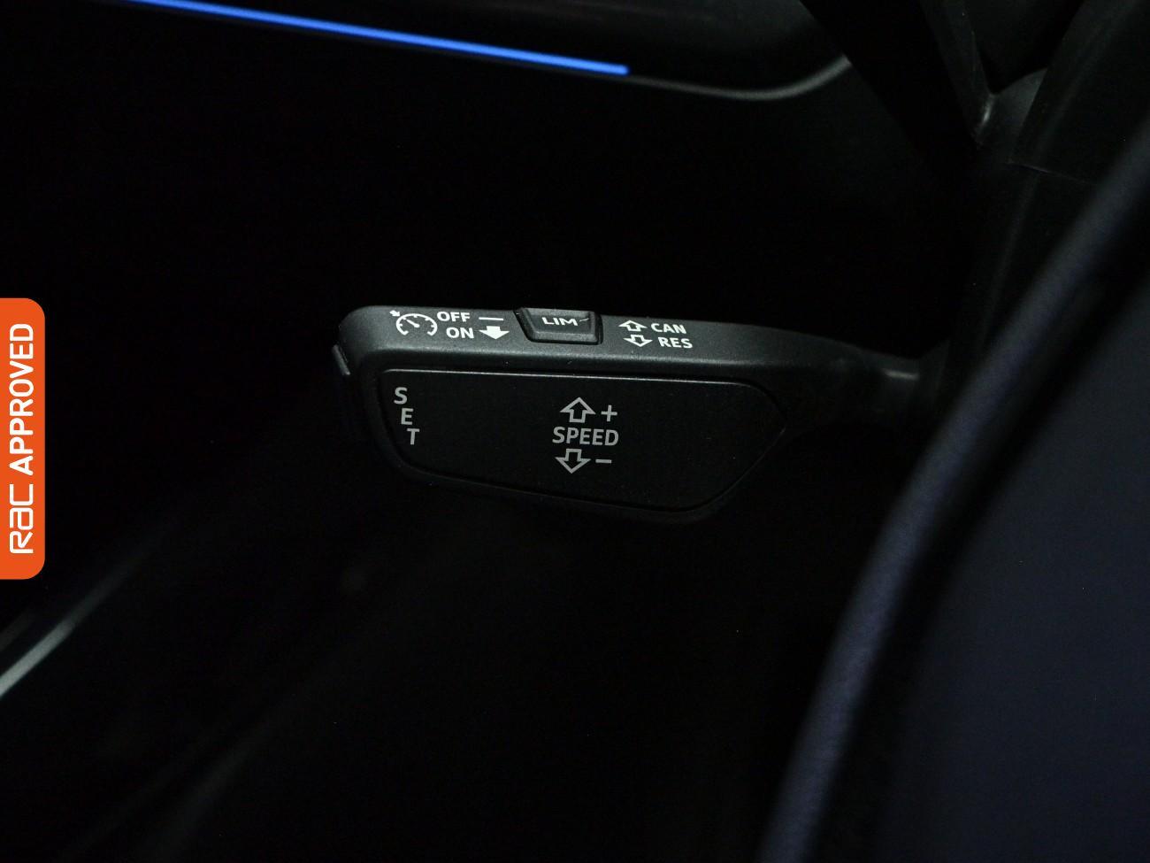 Audi Q4 e-tron view 22