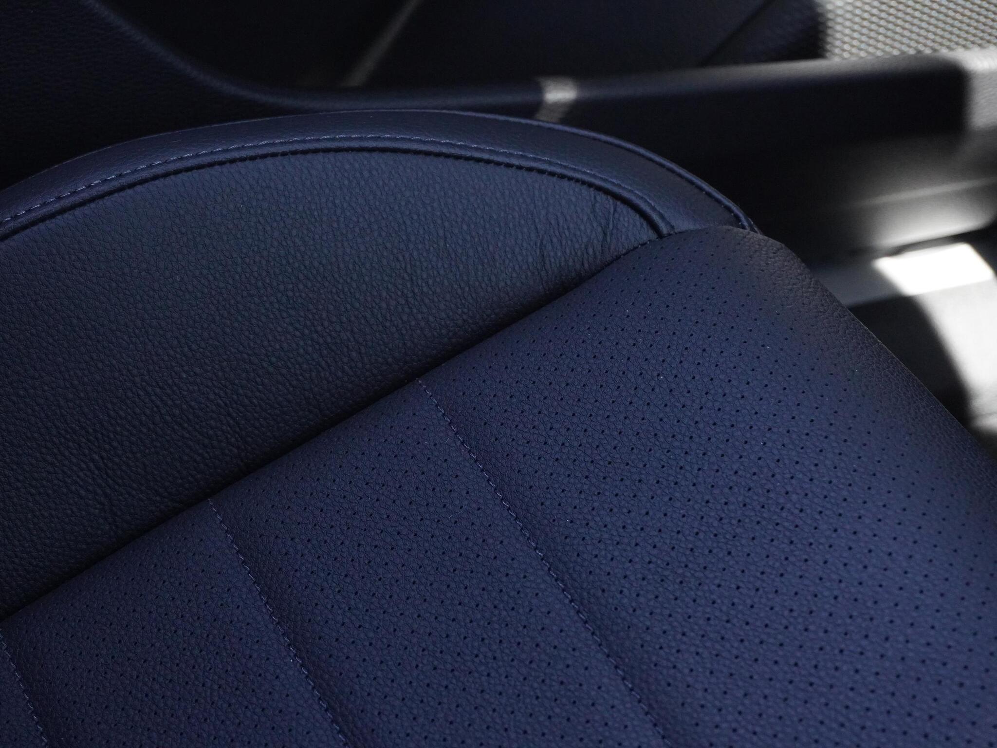 Porsche Panamera view 16