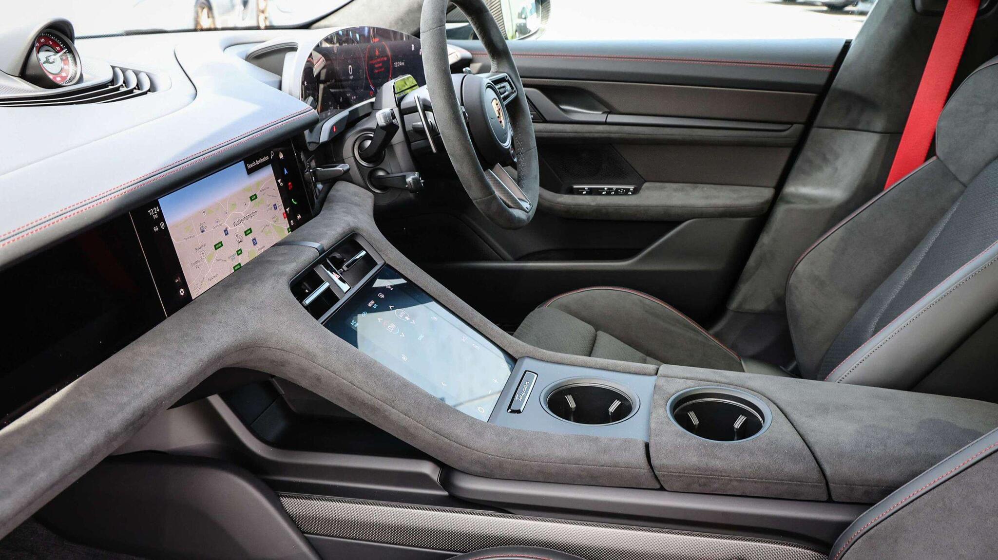Porsche Taycan view 11