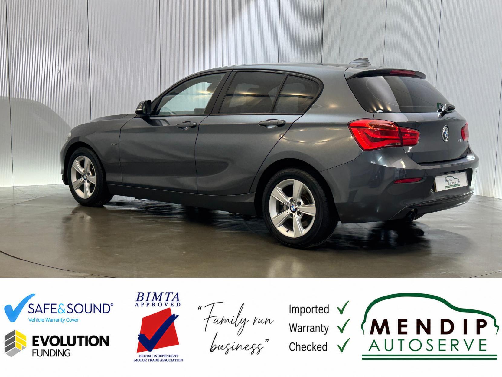 BMW 1 Series view 14