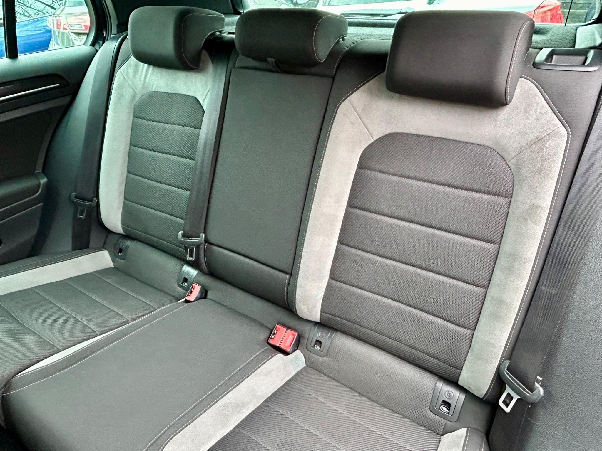 Volkswagen Golf view 18