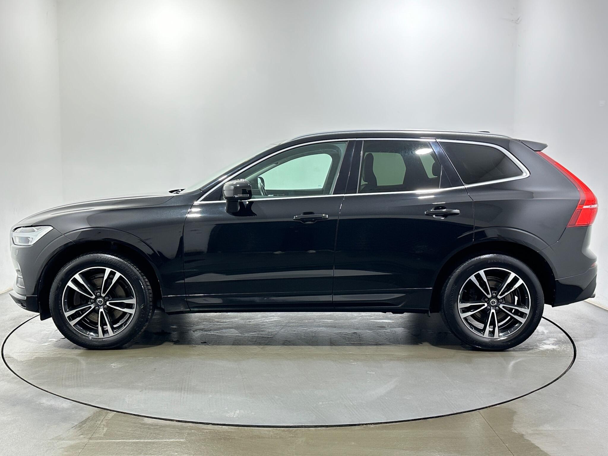Volvo XC60 view 5