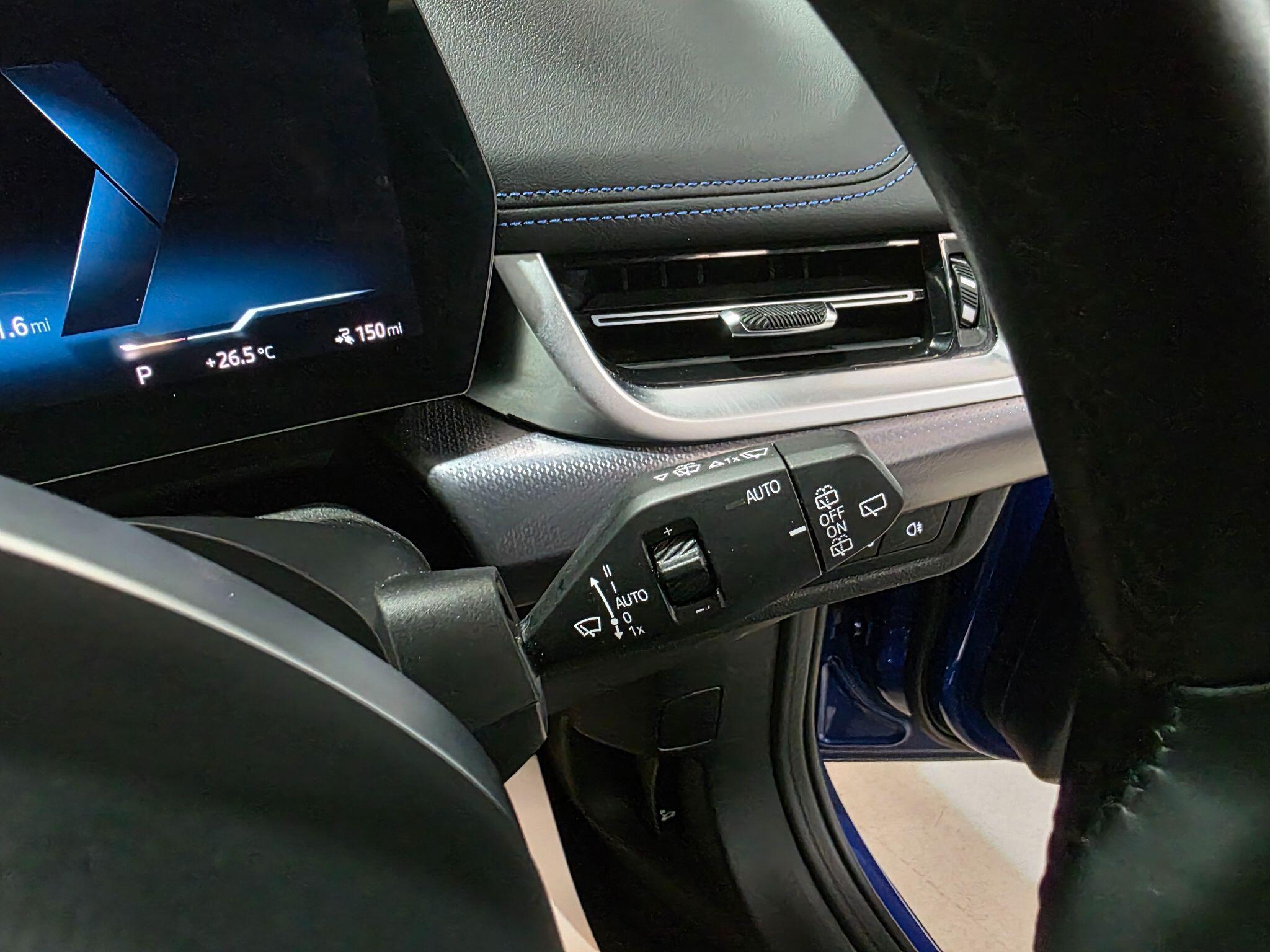 BMW Ix1 view 21