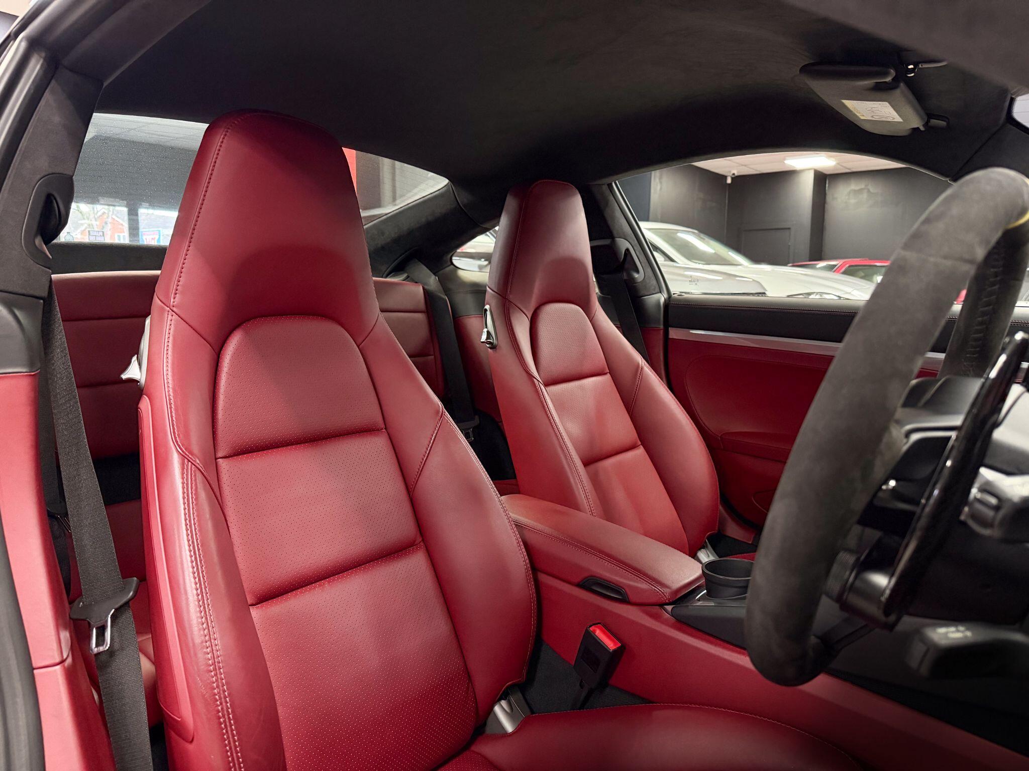 Porsche 911 view 23