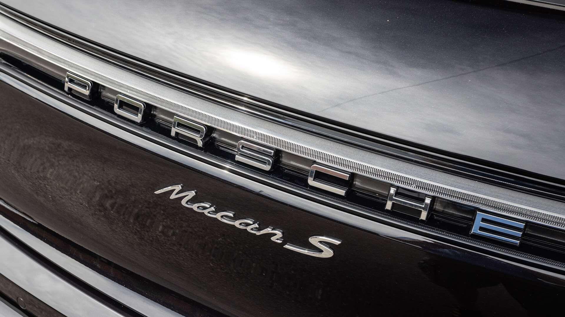 Porsche Macan view 28