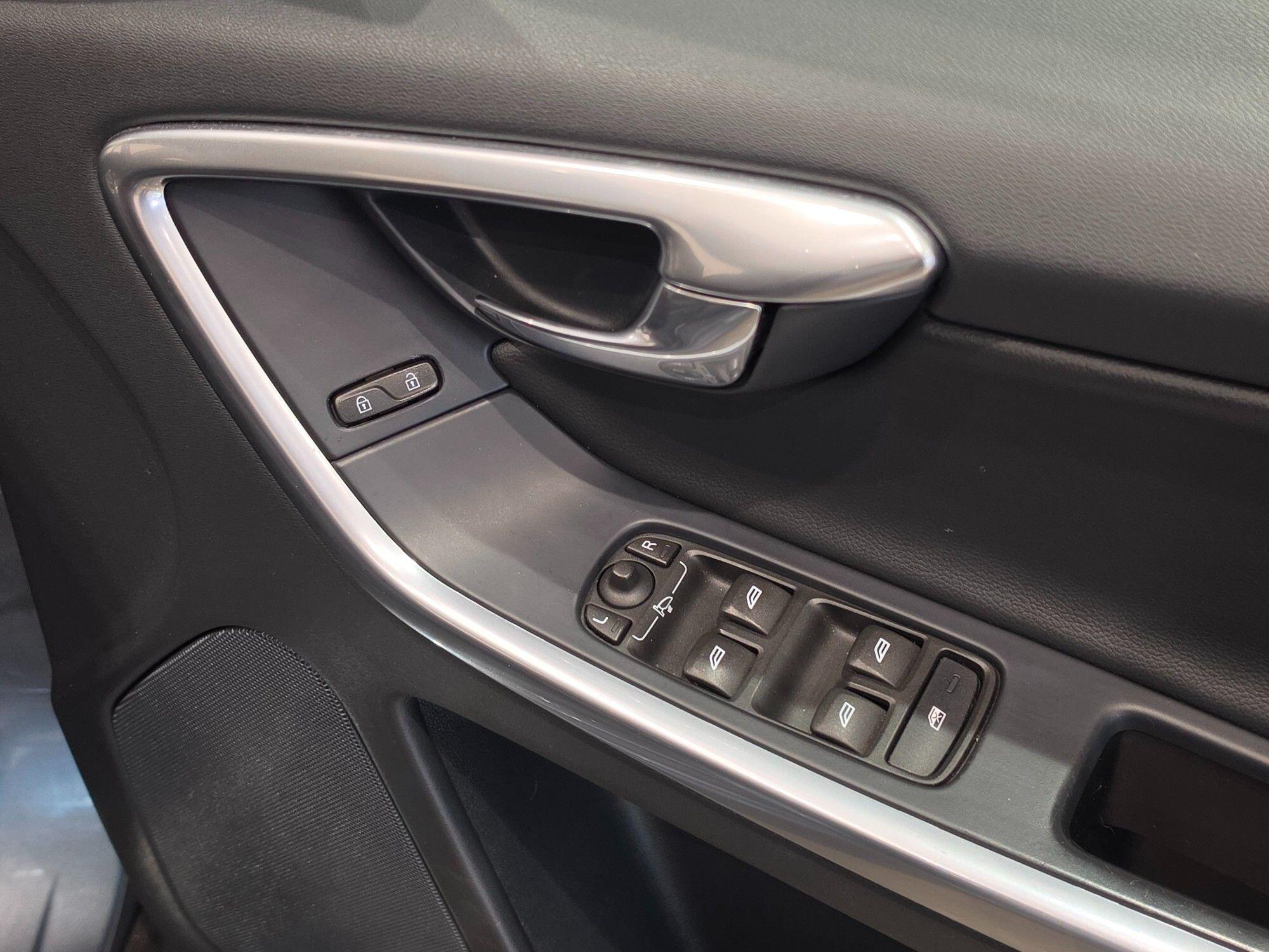 Volvo XC60 view 54