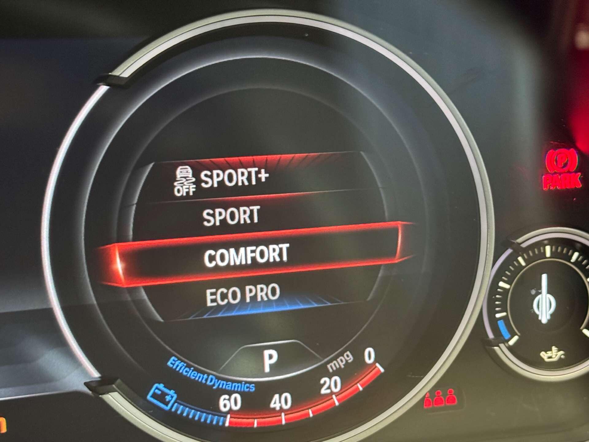 BMW X6 view 31