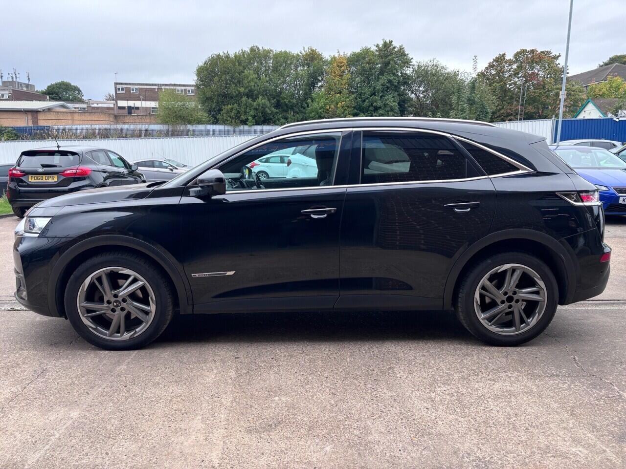 DS Automobiles DS 7 Crossback view 4