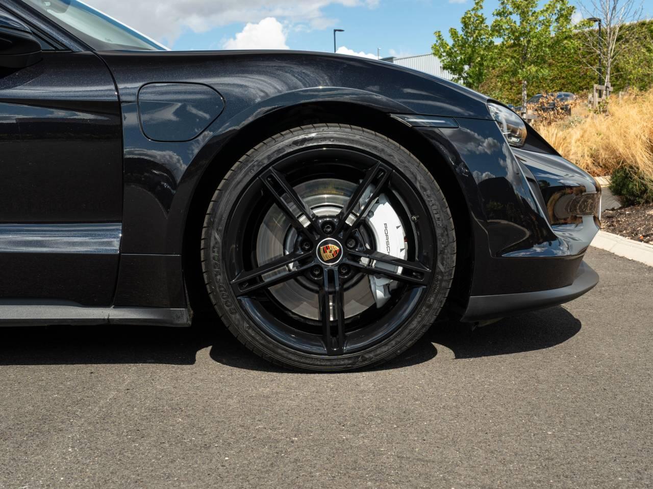 Porsche Taycan view 12