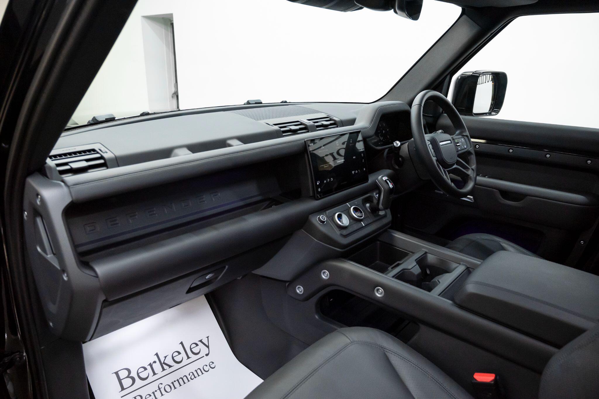 Land Rover Defender view 17