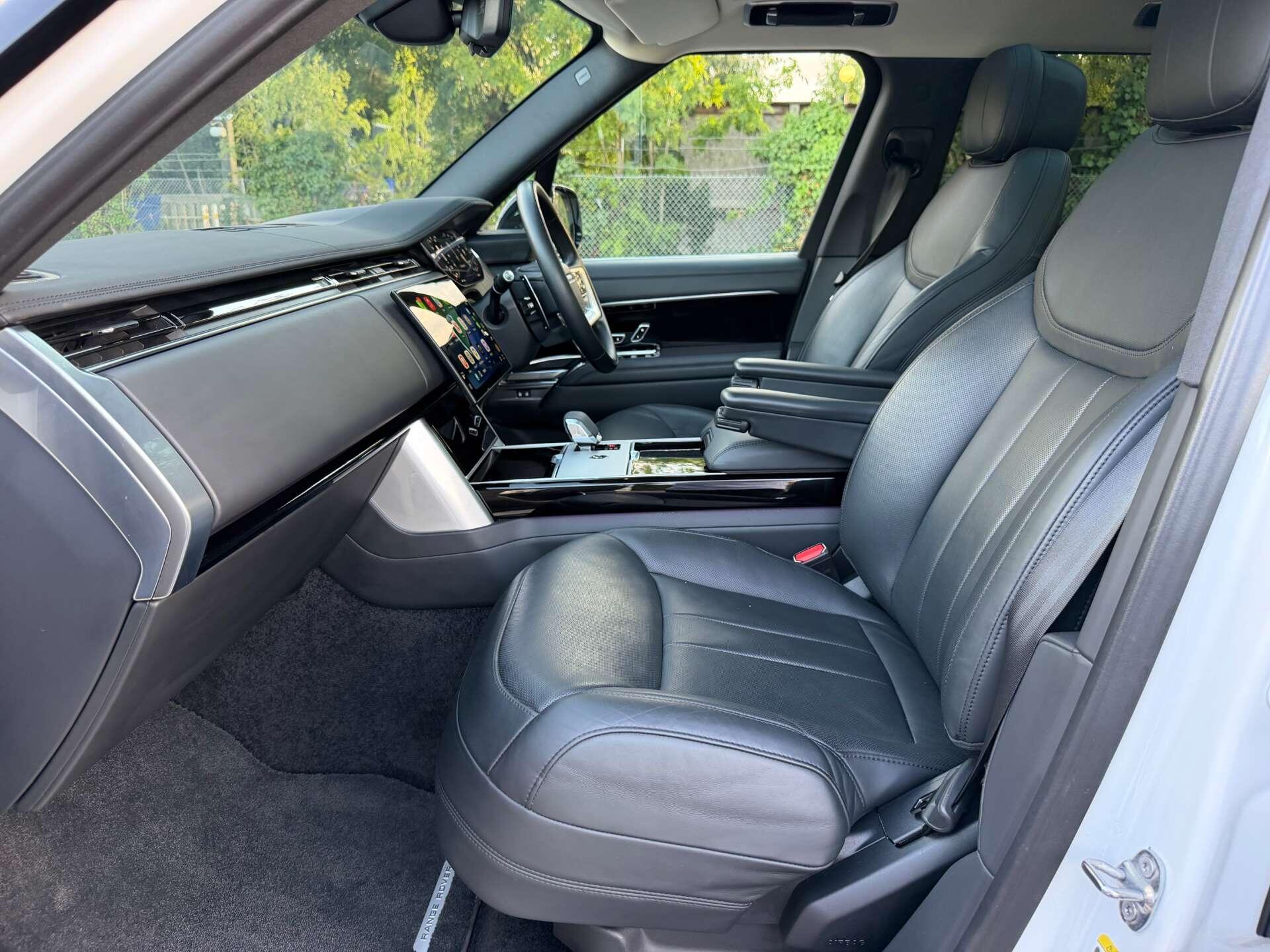 Land Rover Range Rover view 31
