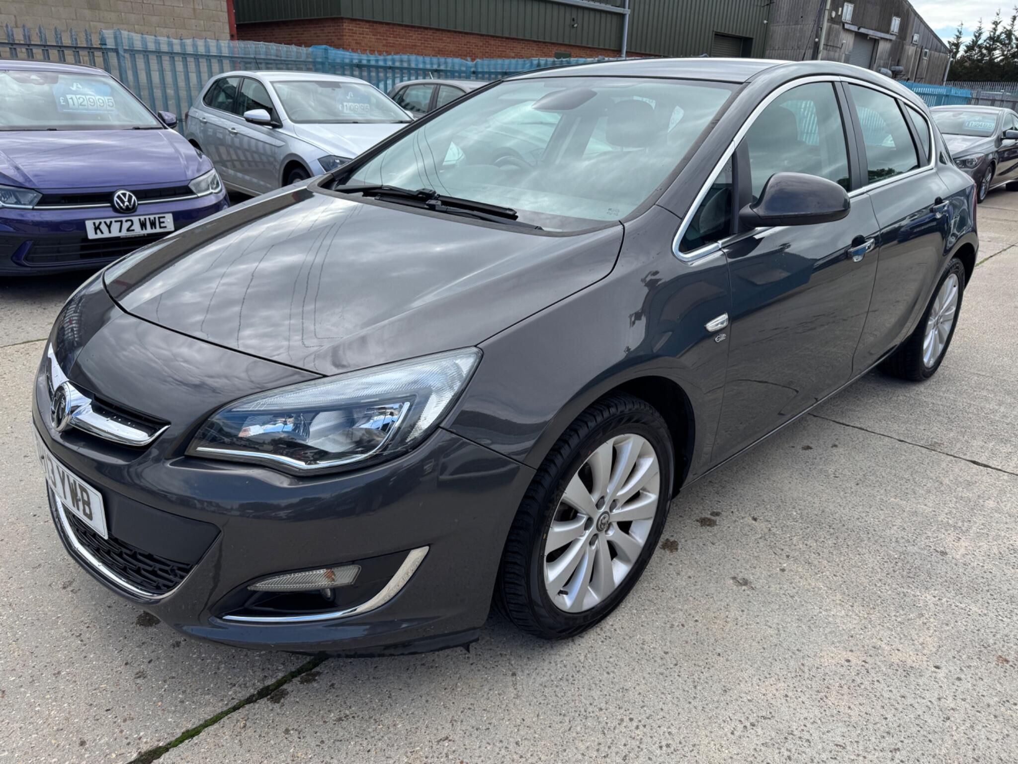 Vauxhall Astra view 4