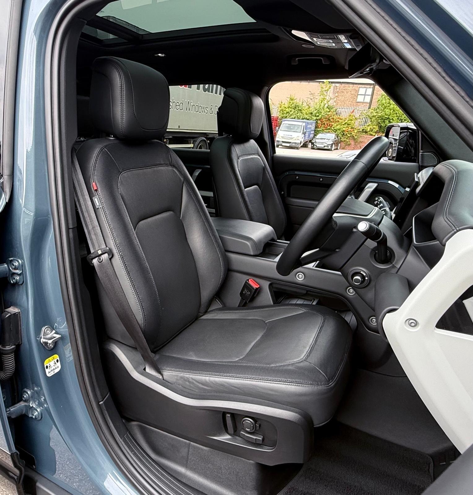 Land Rover Defender view 17