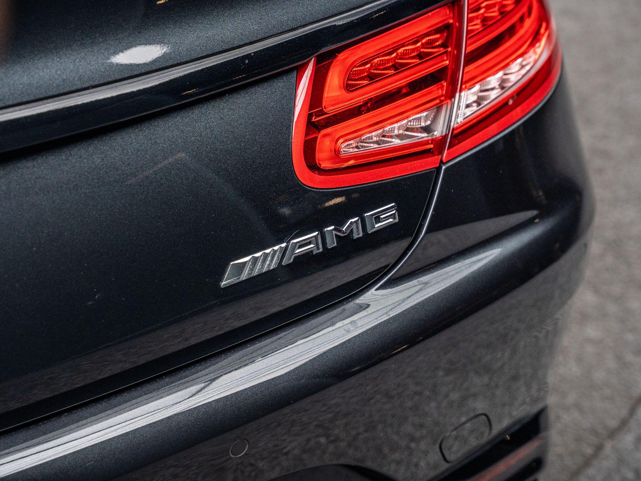 Mercedes-Benz S-Class view 29