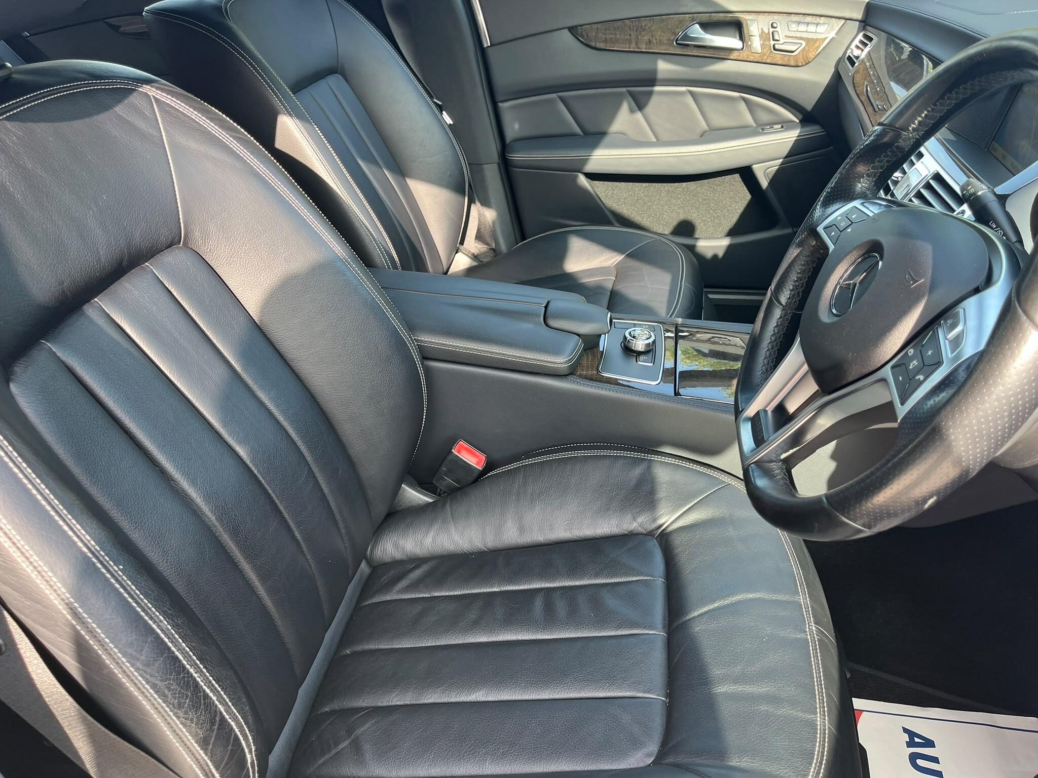 Mercedes-Benz CLS view 22