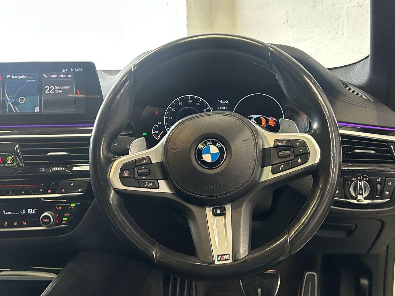 BMW 5 Series view 23