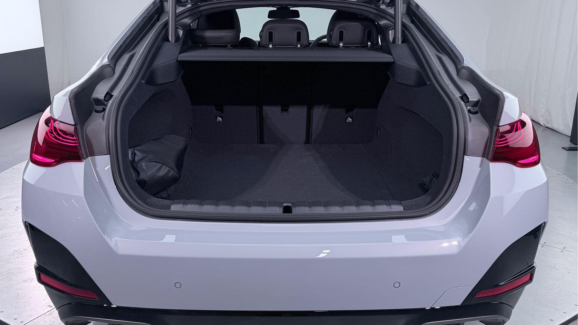 BMW i4 view 13