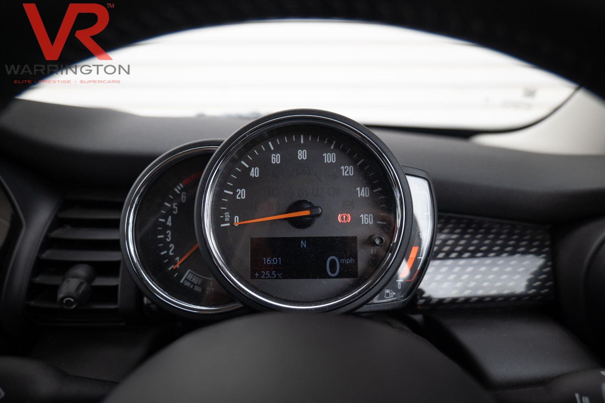Mini Cooper view 11