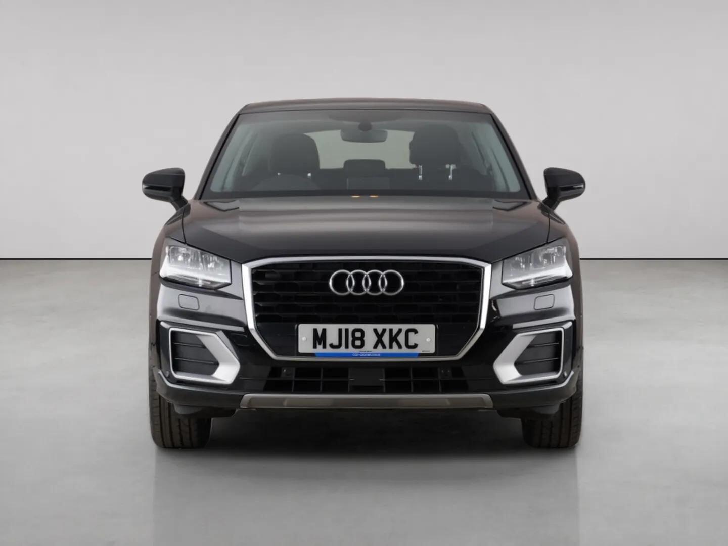 Audi Q2 view 5