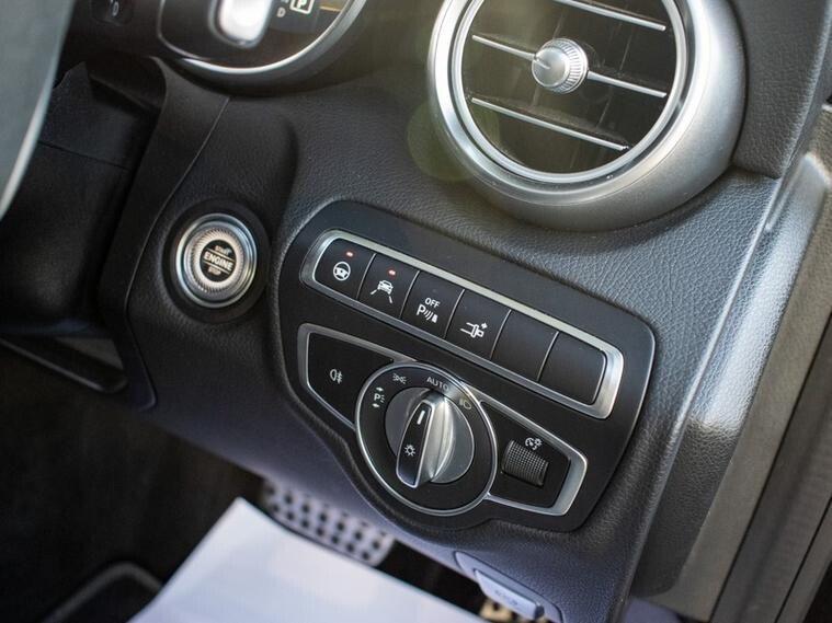 Mercedes-Benz C Class view 24
