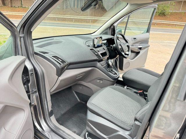 Ford Transit Connect view 21