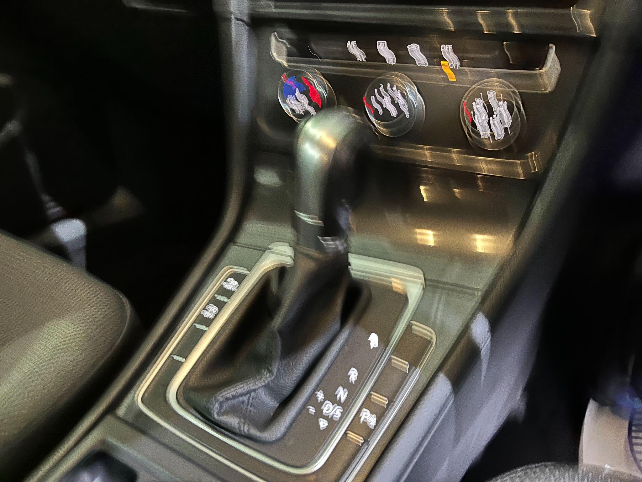 Volkswagen Golf view 53