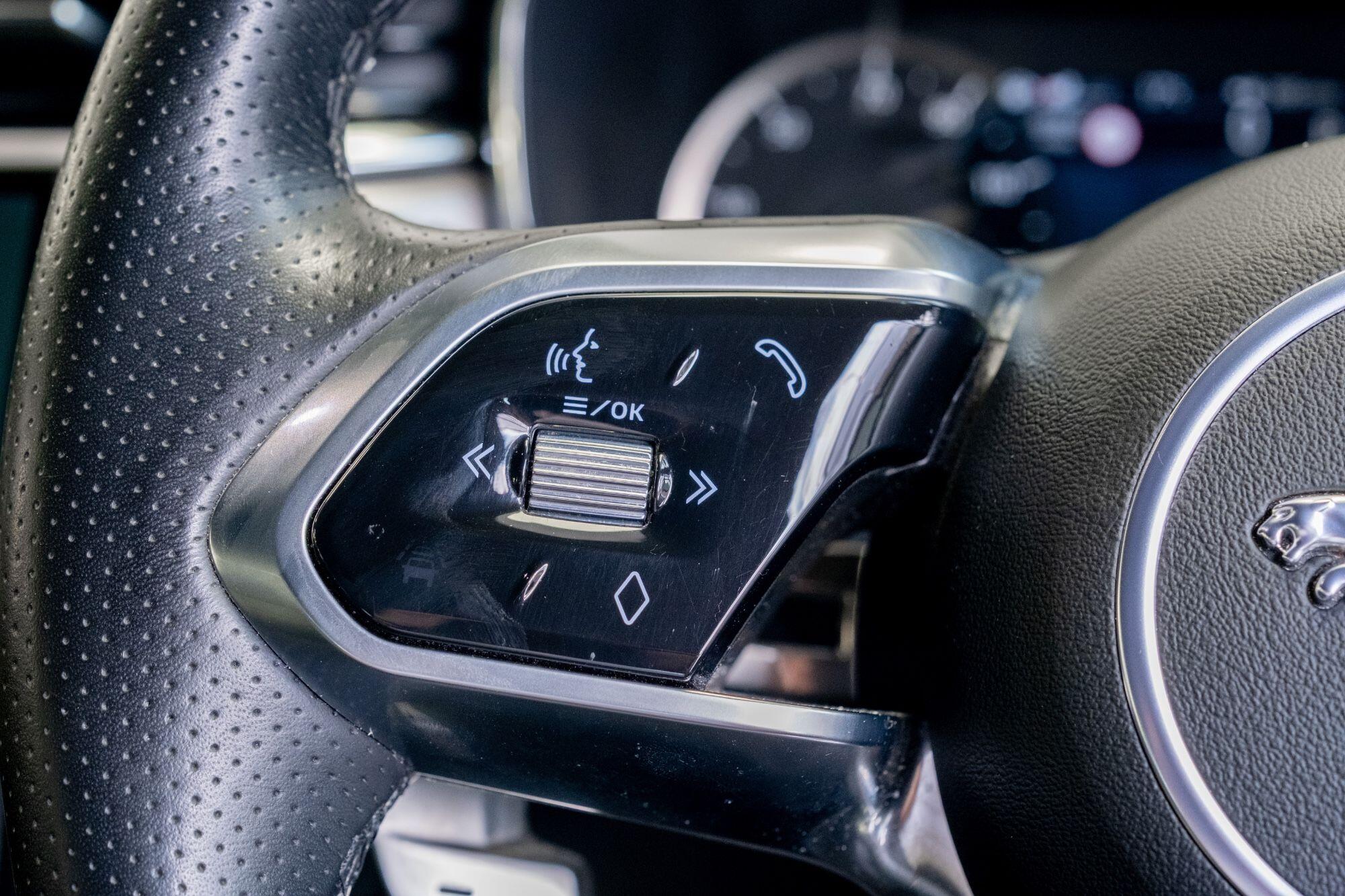 Jaguar F-Pace view 36