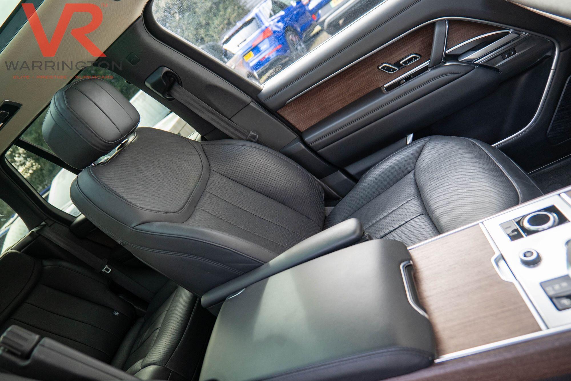 Land Rover Range Rover view 4