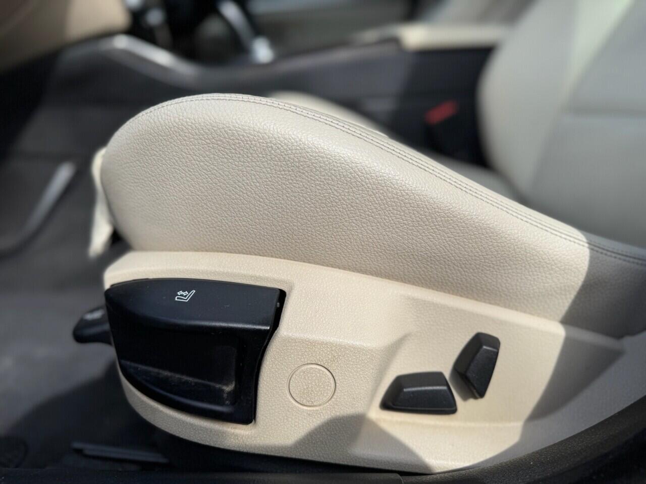 BMW 5 Series view 29