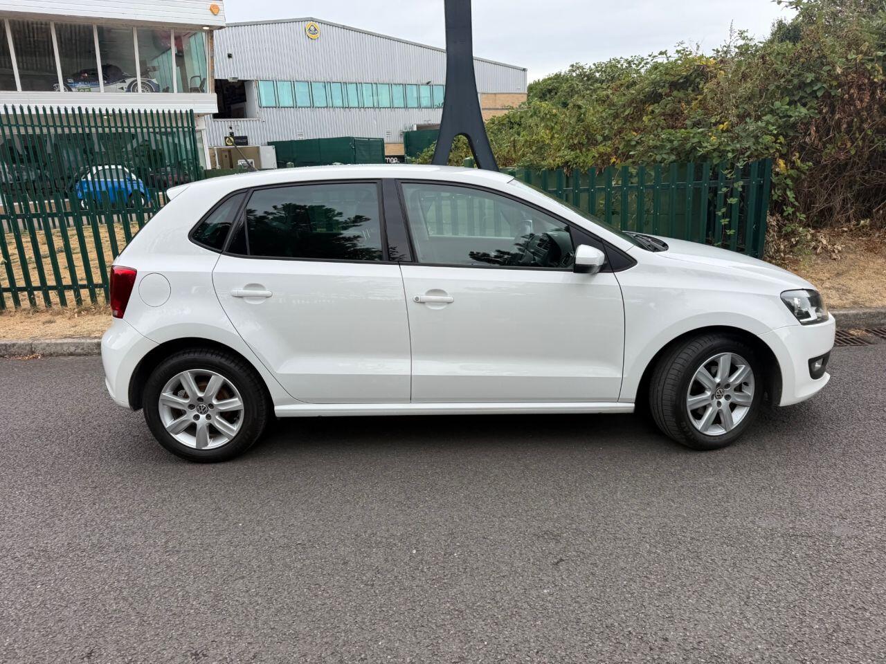 Volkswagen Polo view 13