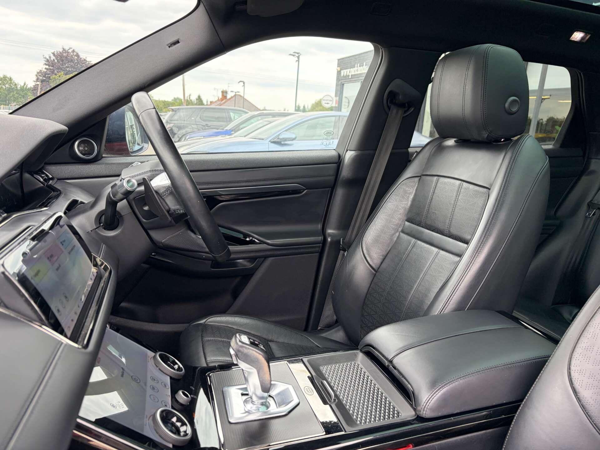 Land Rover Range Rover Evoque view 18