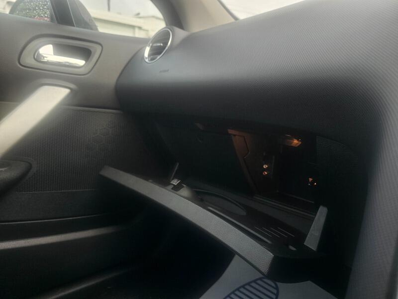 2011 Peugeot 308 CC 1.6 e-HDi Access Euro 5 (s/s) 2dr • 74,000 miles image 14