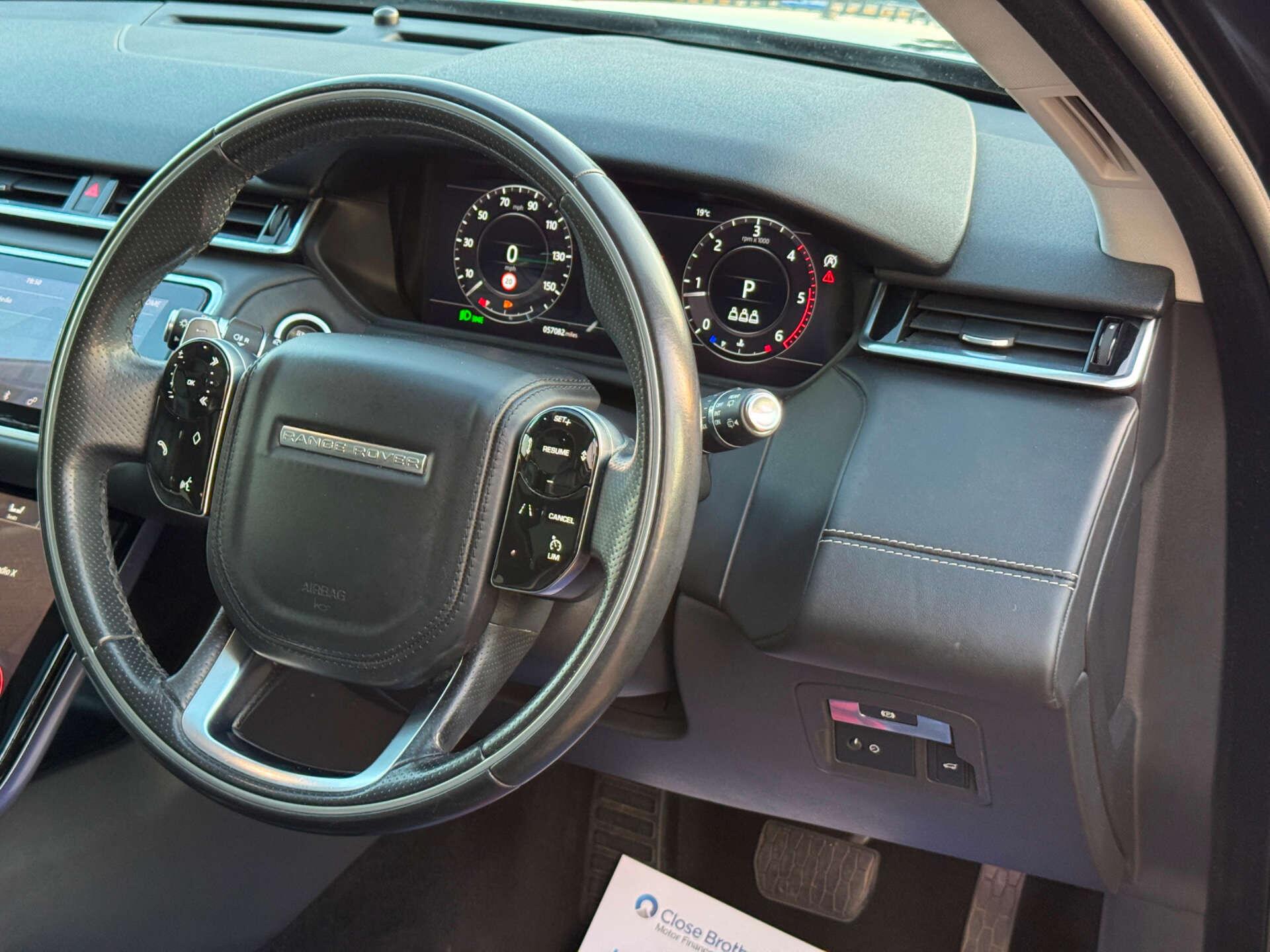 Land Rover Range Rover Velar view 37