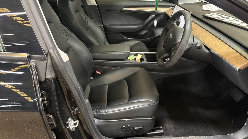 Tesla Model 3 view 5