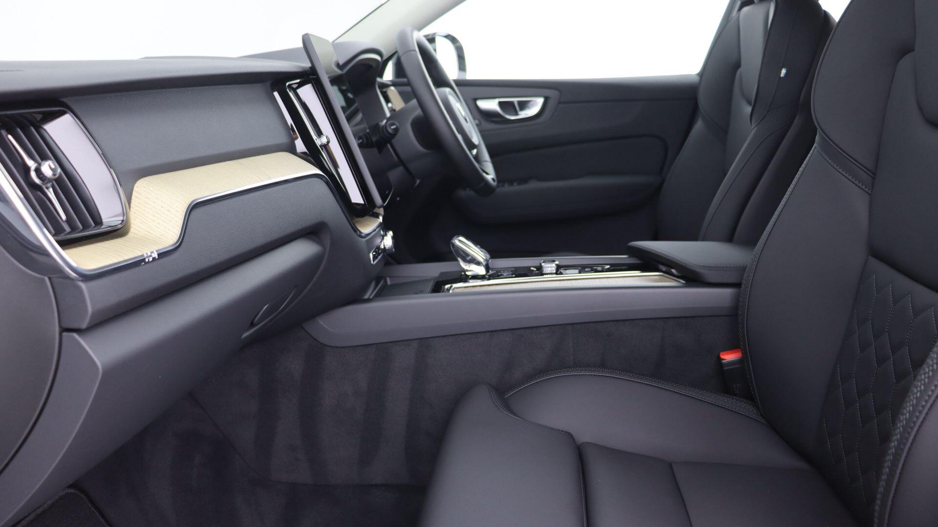 Volvo XC60 view 53