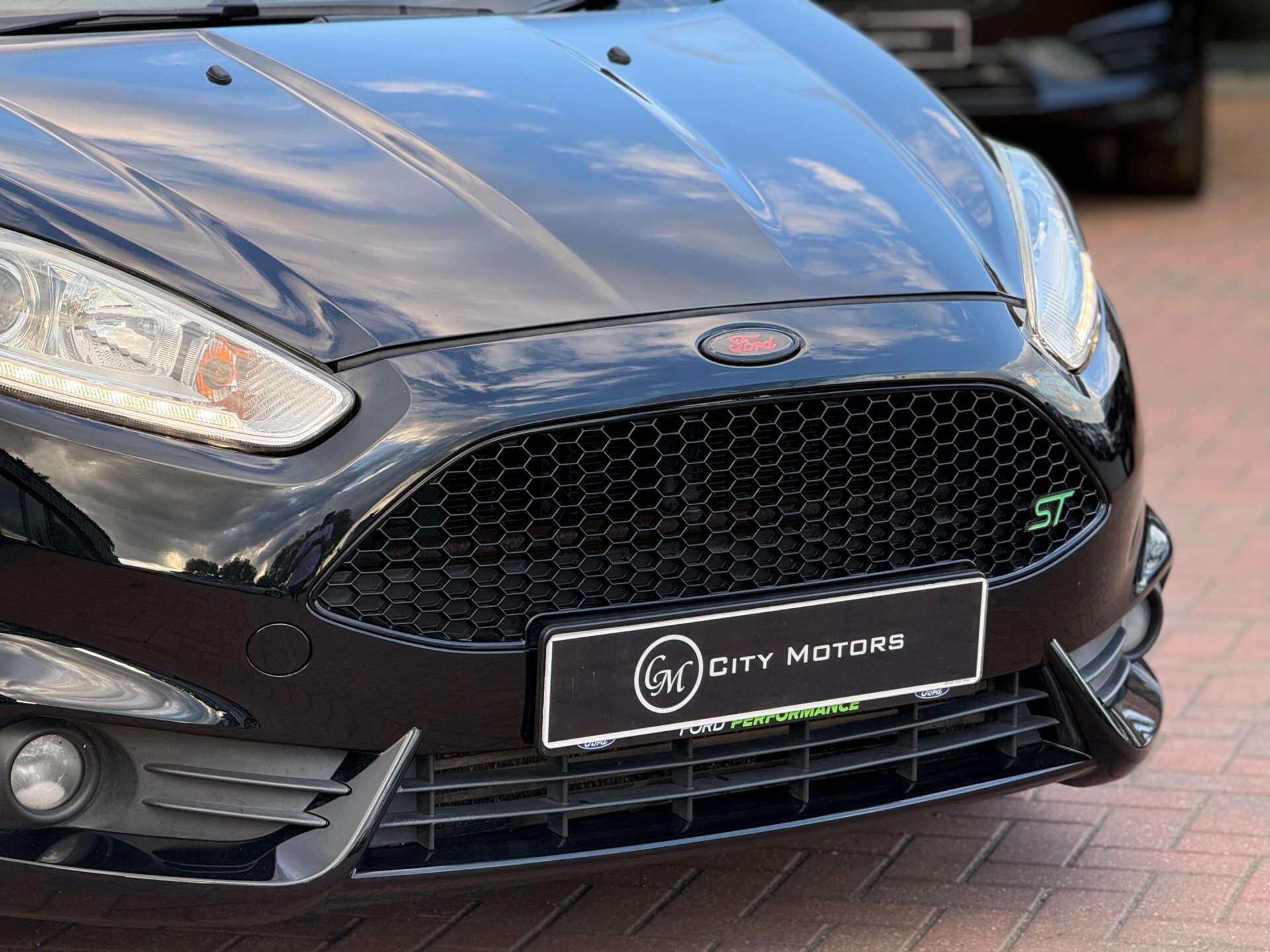 Ford Fiesta view 14