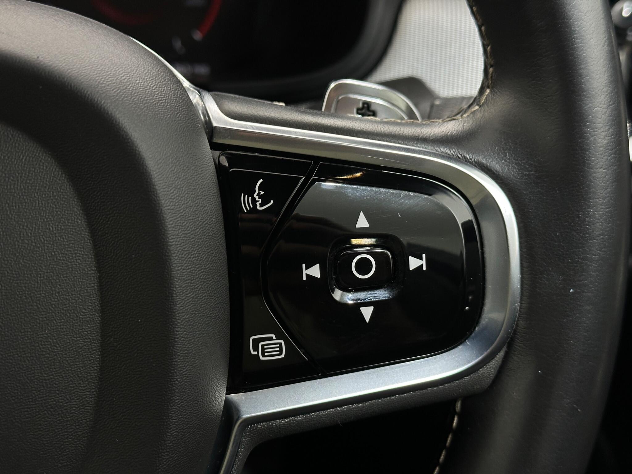 Volvo S90 view 16