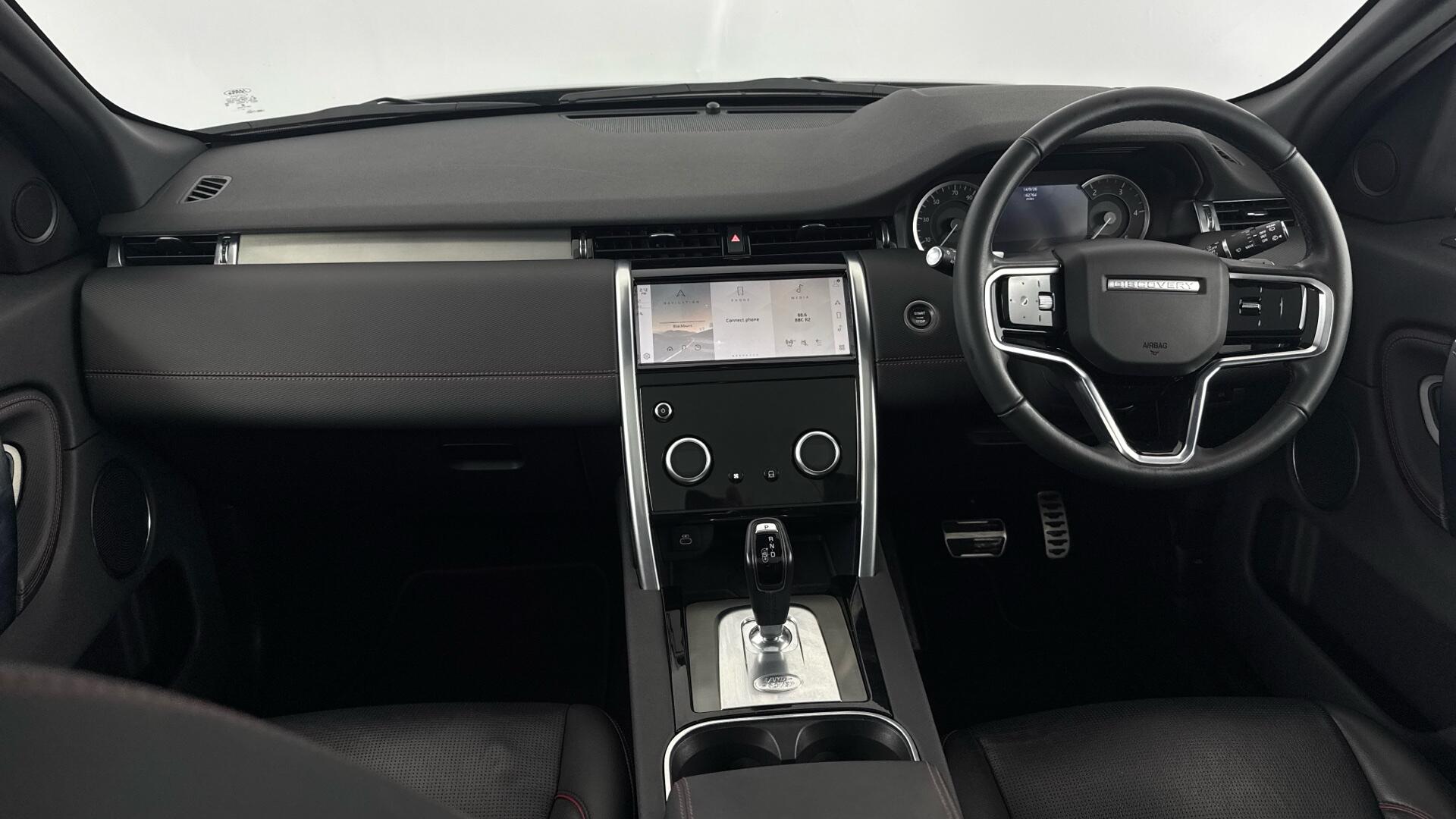 Land Rover Discovery Sport view 11