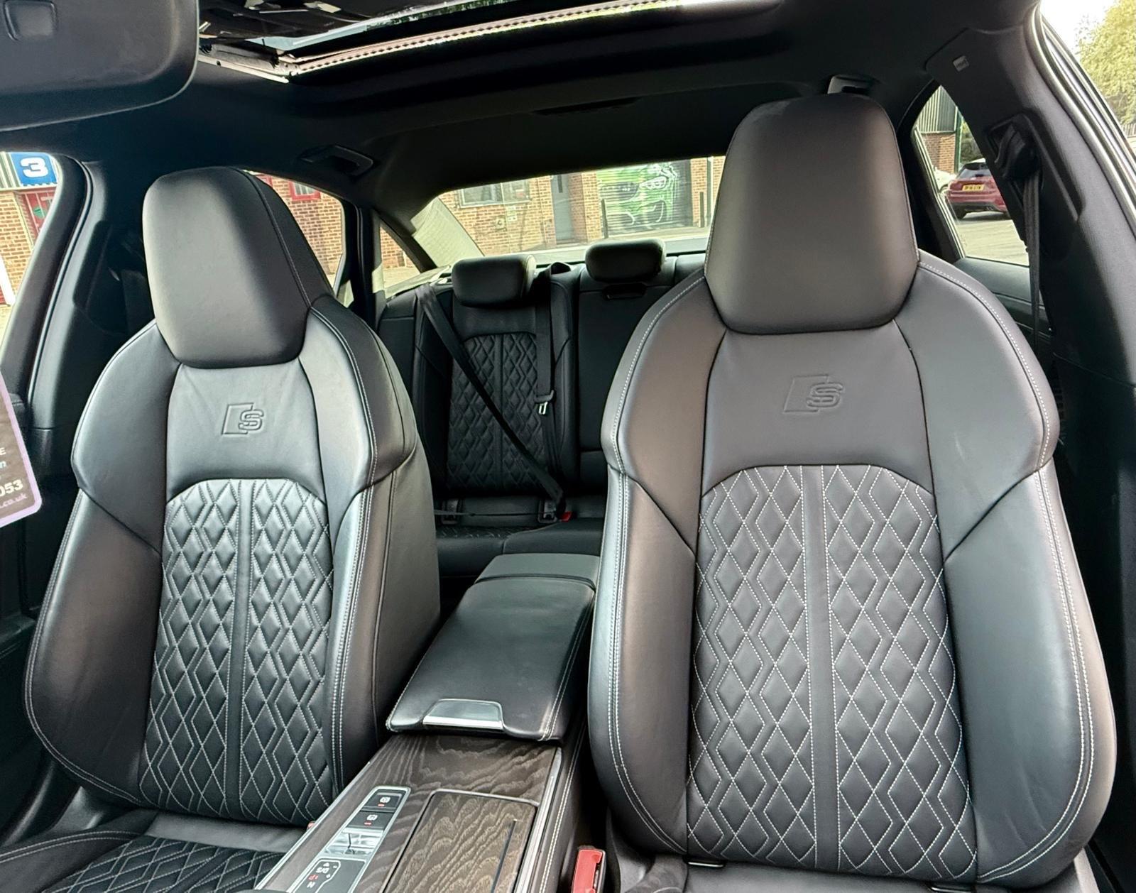 Audi A6 Saloon view 15