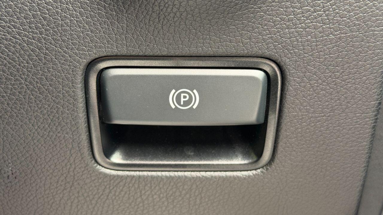 Mercedes-Benz Gle view 32