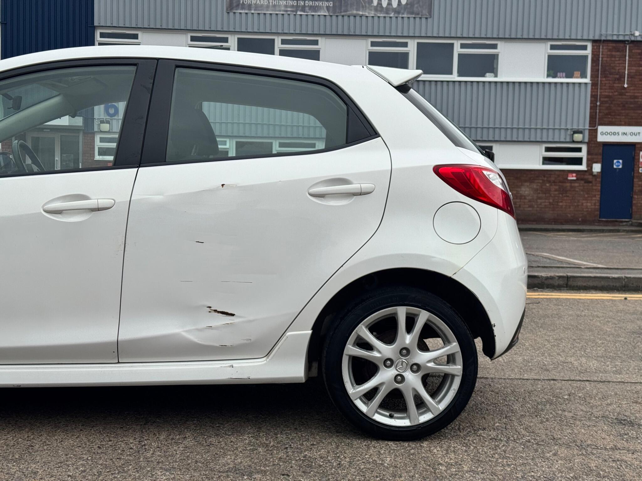 Mazda Mazda2 view 36