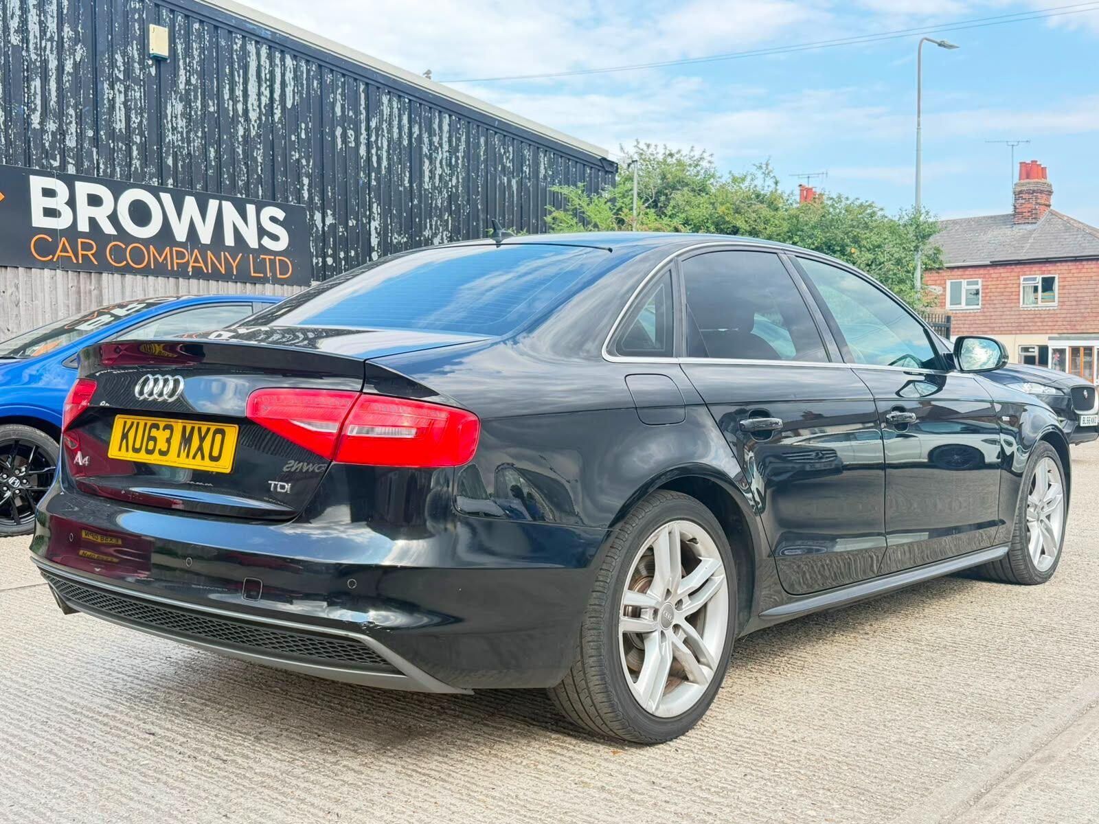 Audi A4 view 8