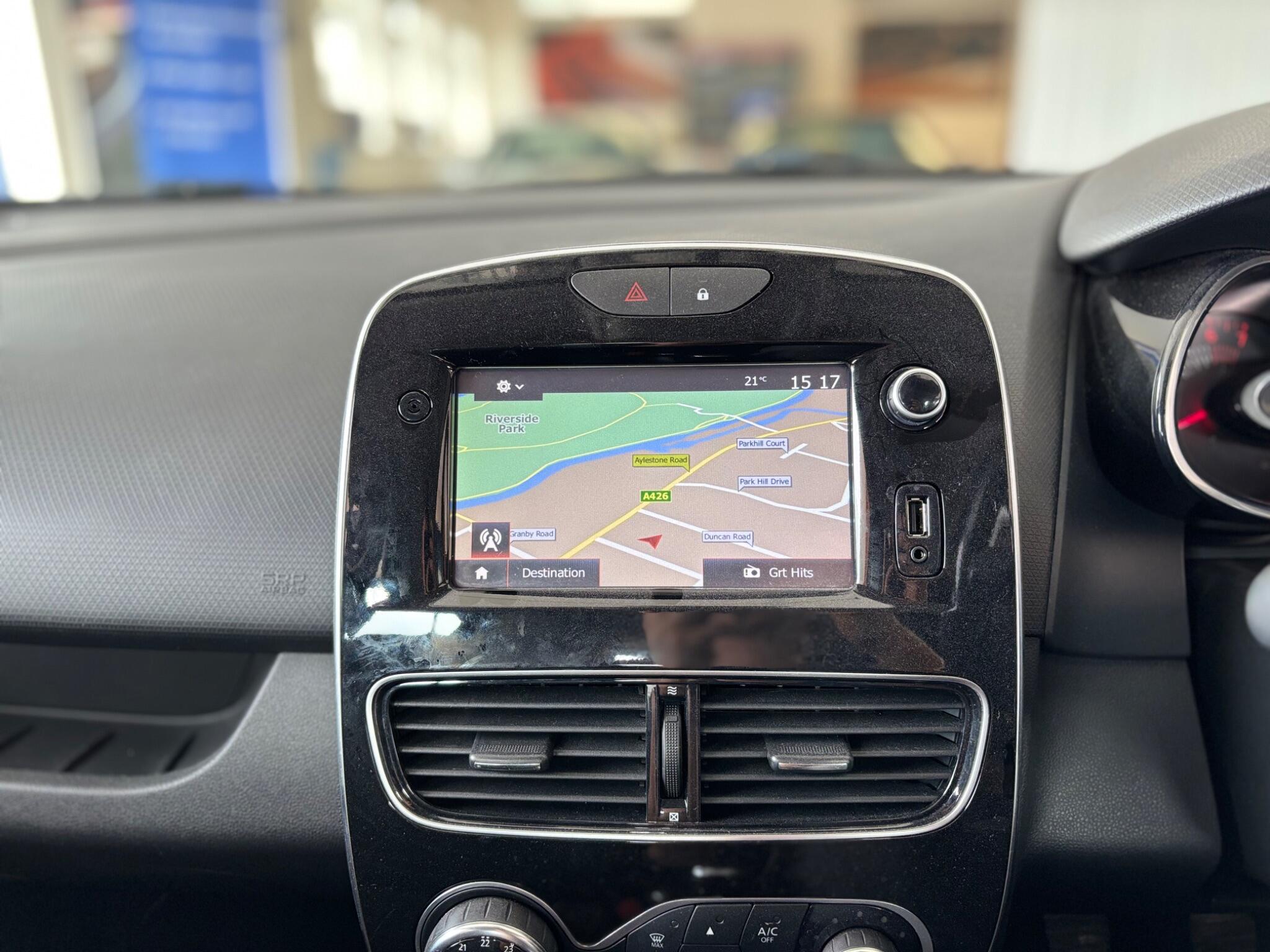 Renault Clio view 14