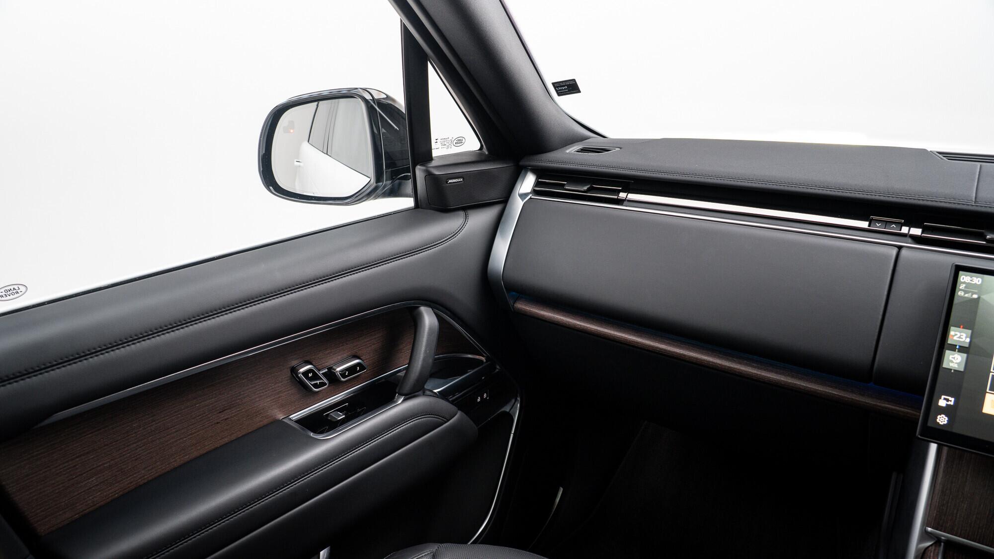 Land Rover Range Rover view 35