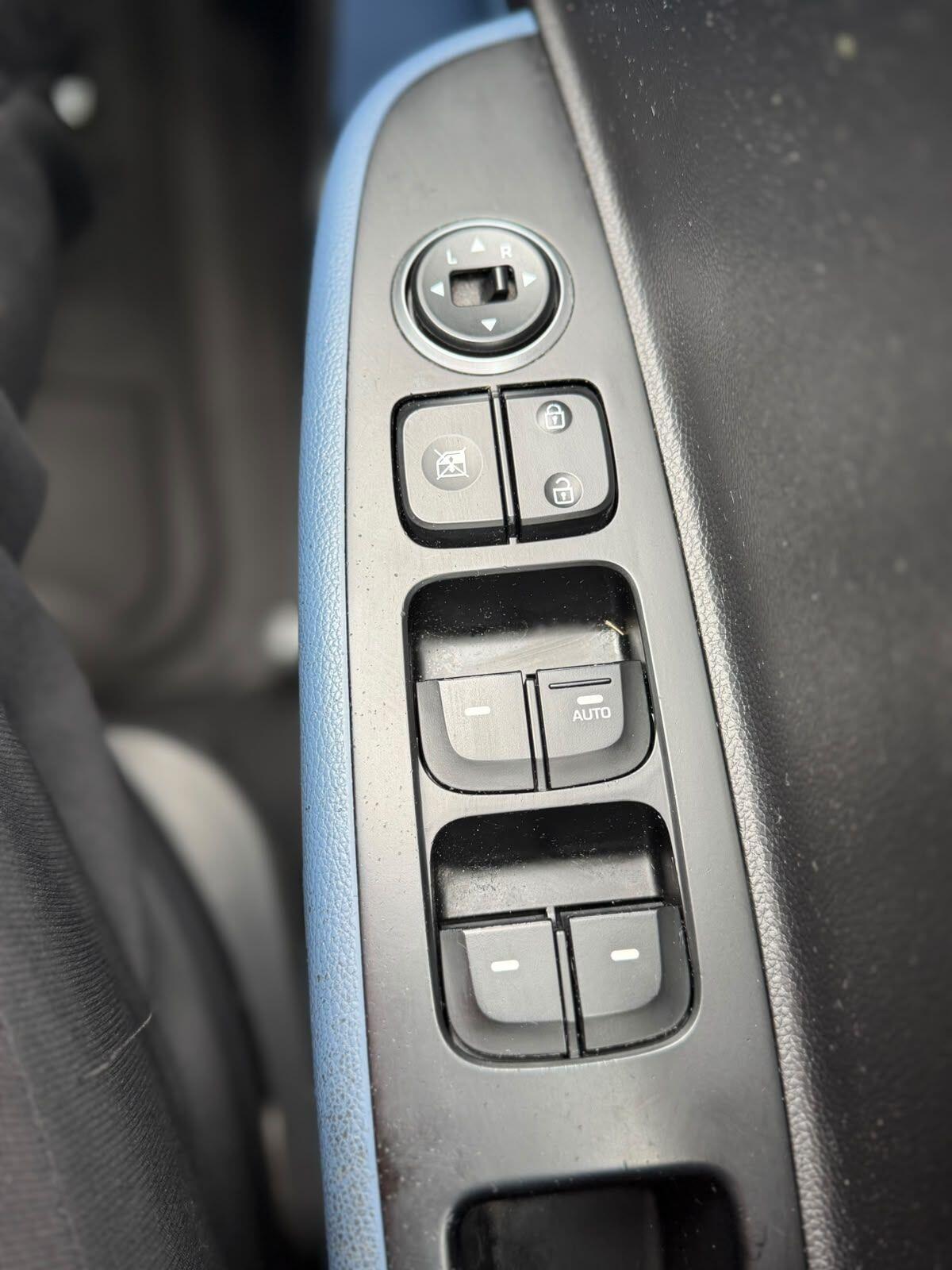 Hyundai i10 view 33