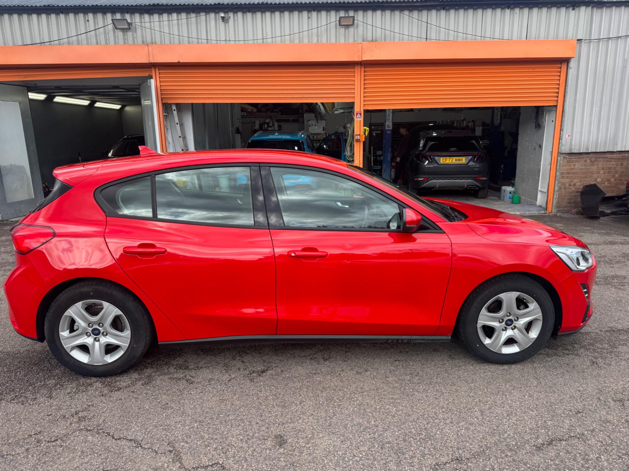 Ford Focus view 7