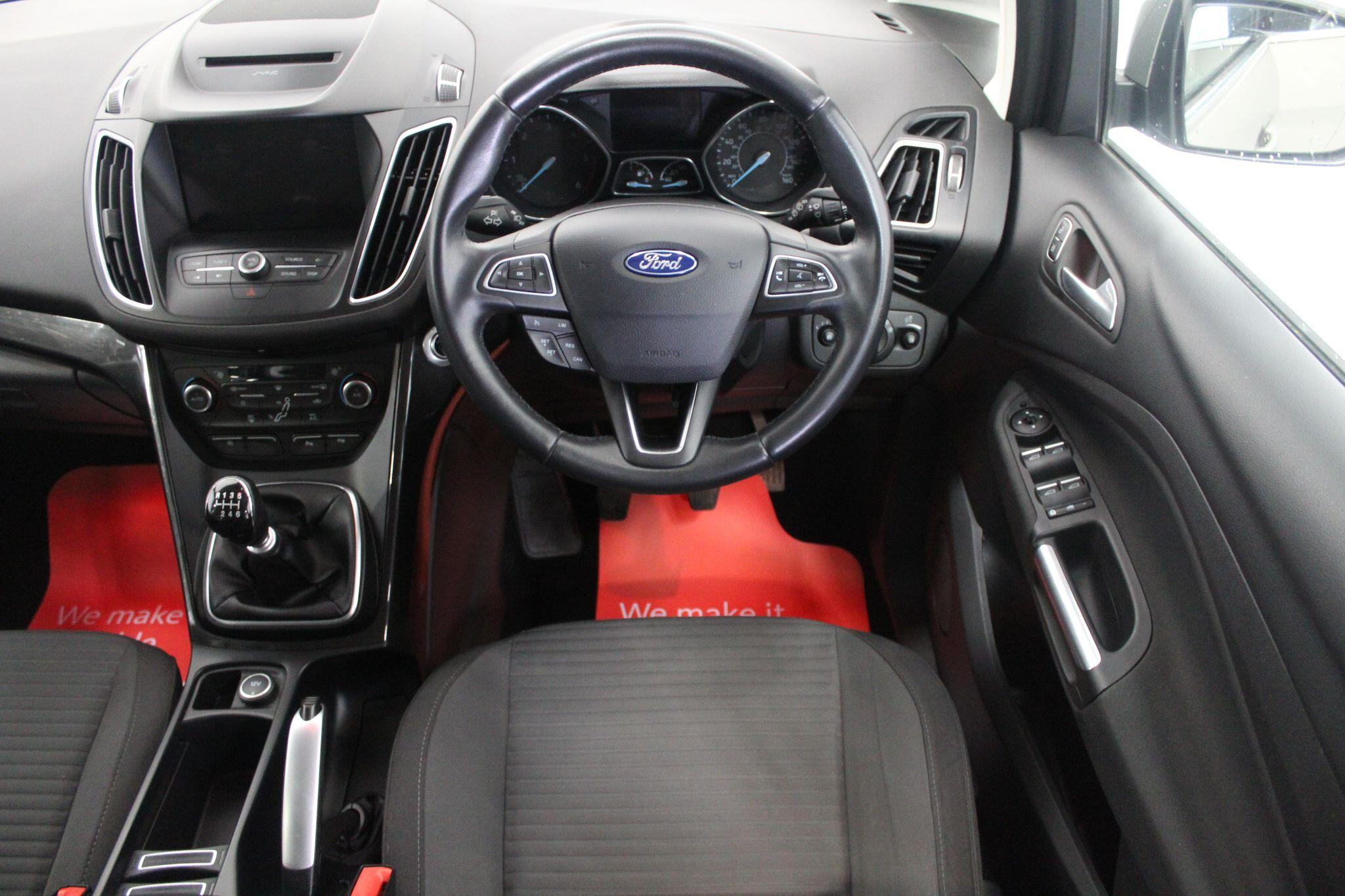 Ford C-Max view 42