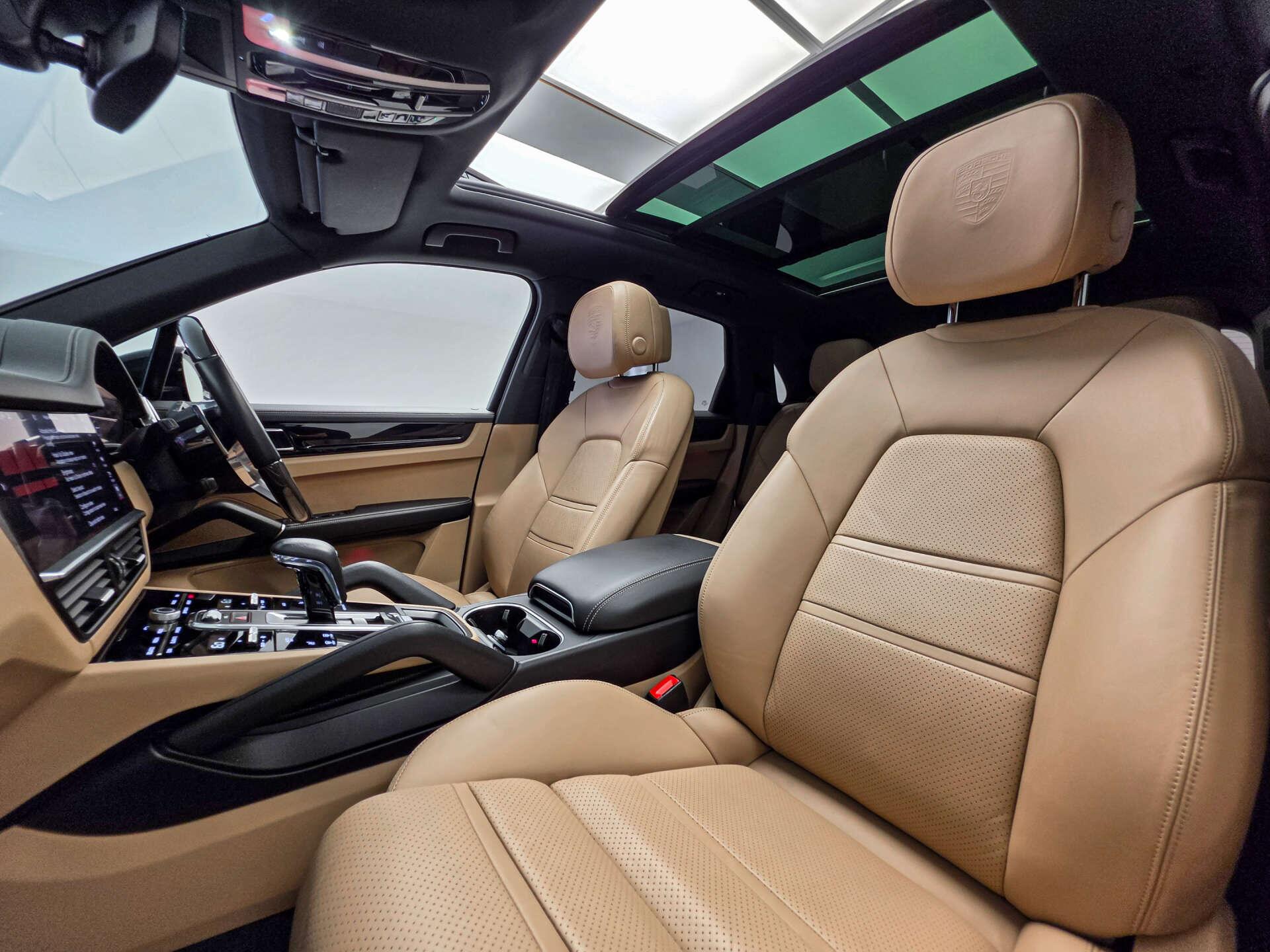 Porsche Cayenne view 2